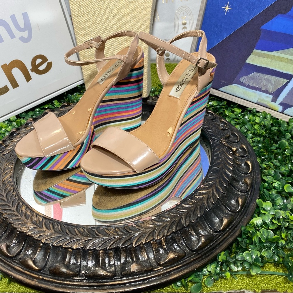 Steve Madden Beige and Multicolor Striped Wedges